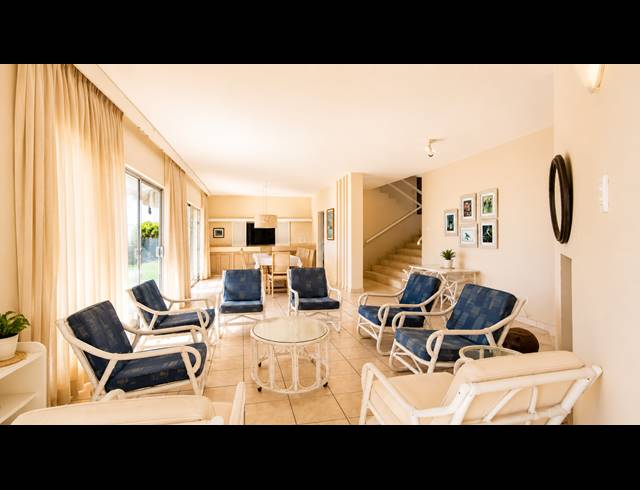 7 BEDROOM HOUSE FOR SALE IN SHEFFIELD BEACH